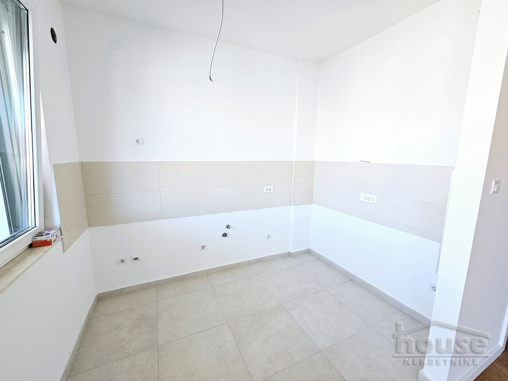stanovi-4-po-bulevar-1098110-dwri9 Četvorosoban stan na prodaju, Bulevar Oslobođenja, Novi Sad, 104m², 3. sprat, 320.320 €