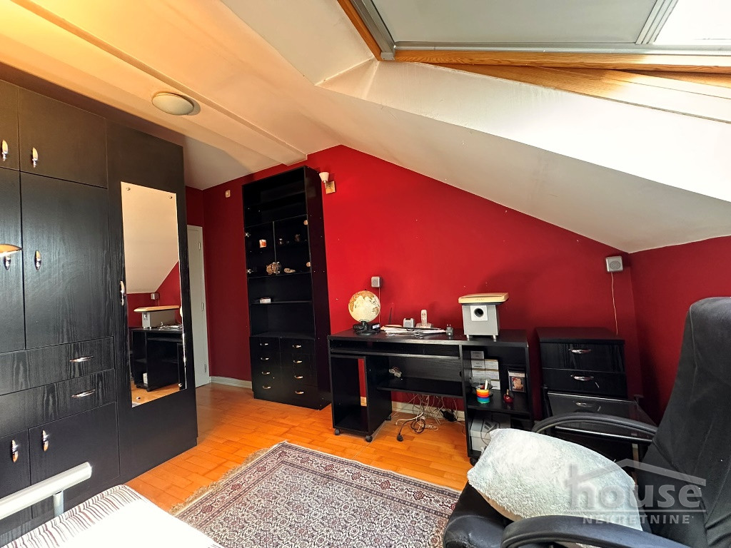 Četvorosoban stan na prodaju, Centar, Novi Sad, 114m², 5. sprat, 300.000 €