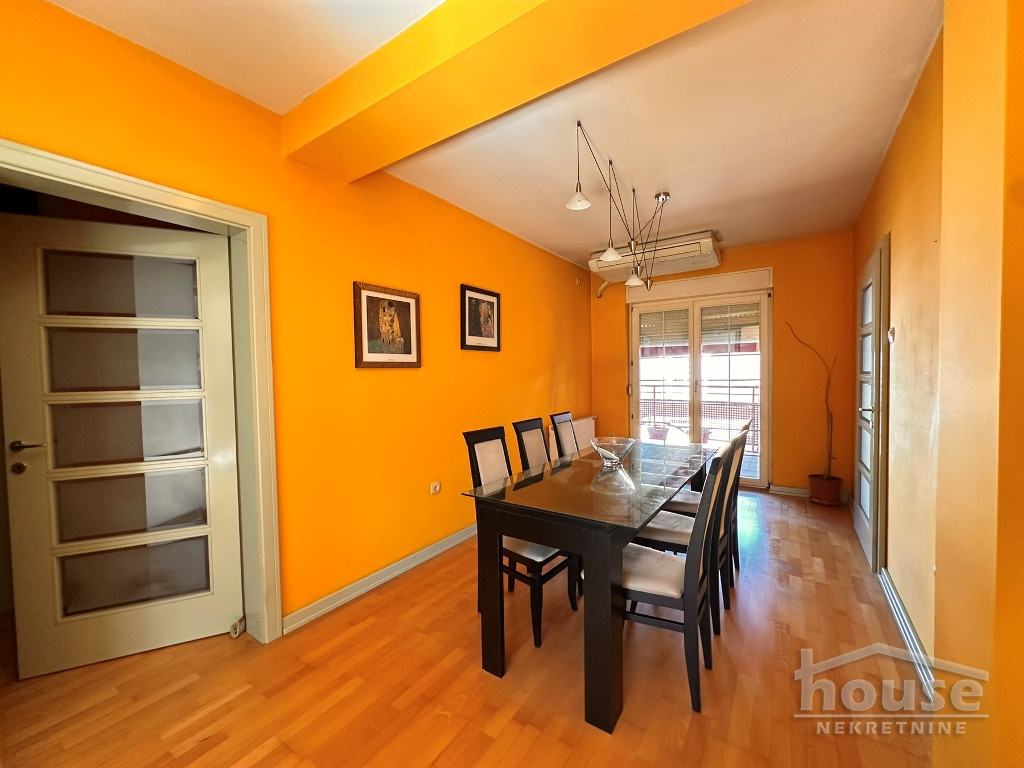 Četvorosoban stan na prodaju, Centar, Novi Sad, 114m², 5. sprat, 300.000 €