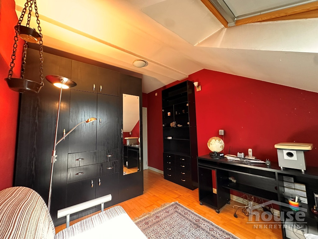 Četvorosoban stan na prodaju, Centar, Novi Sad, 114m², 5. sprat, 300.000 €
