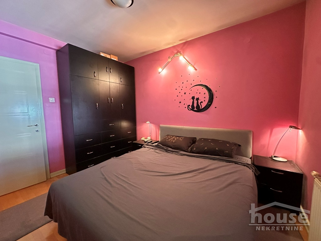 Četvorosoban stan na prodaju, Centar, Novi Sad, 114m², 5. sprat, 300.000 €