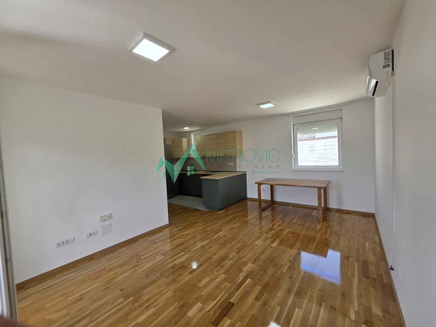 Stan Prodaja Novi Sad  74 m2