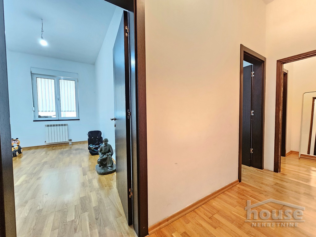 stanovi-4-re-bulevar-1061239-72i9a Četvorosoban stan na prodaju, Bulevar Oslobođenja, Novi Sad, 110m², 1. sprat, 320.000 €