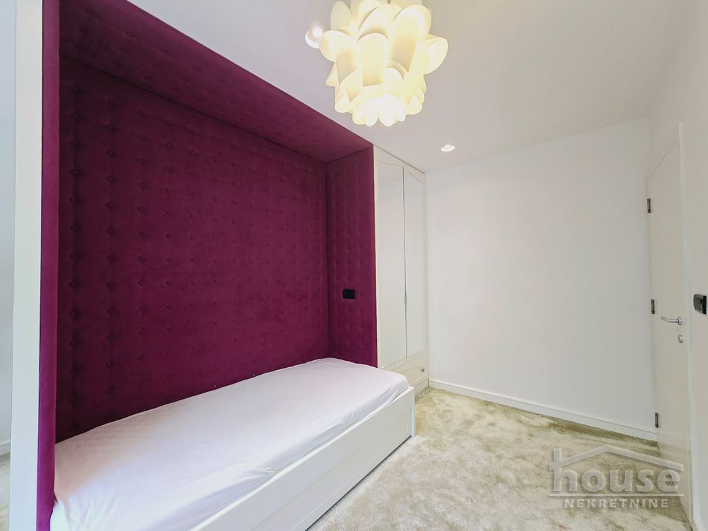 stanovi-4-re-centar-1065860-nrnyh Četvorosoban stan na prodaju, Centar, Novi Sad, 113m², 460.000 €