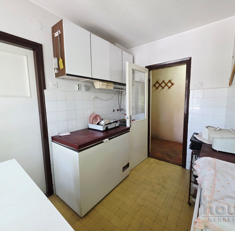 Stan Prodaja Novi Sad  90 m2