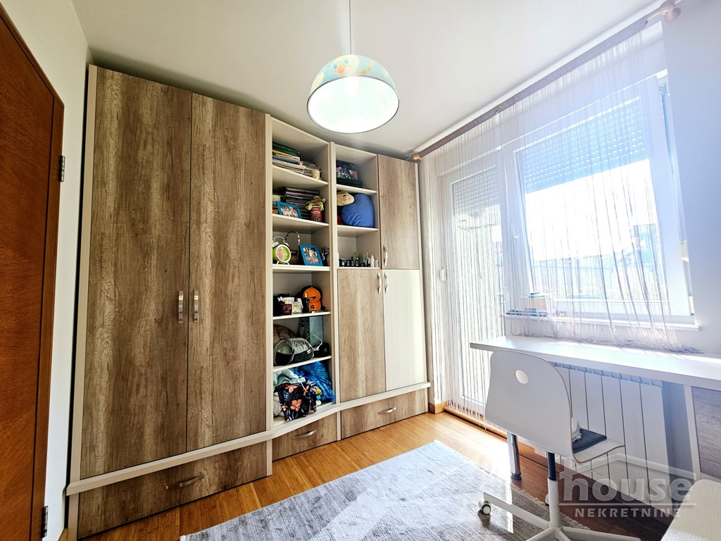 stanovi-4-re-grbavica-1100898-ujce3 Četvorosoban stan na prodaju, Grbavica, Novi Sad, 115m², 2. sprat, 289.000 €