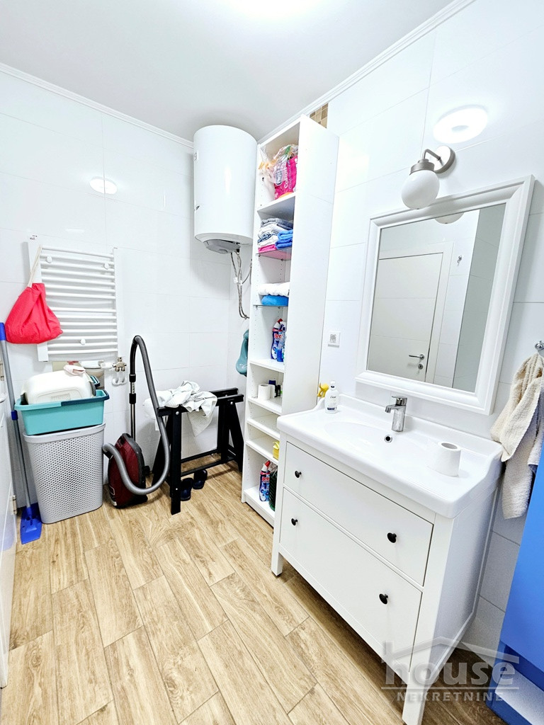 Četvorosoban stan na prodaju, Petrovaradin, Novi Sad, 83m², 1. sprat, 220.000 €