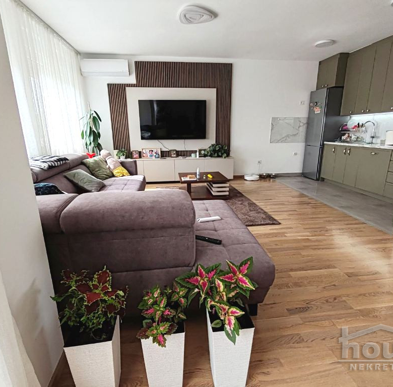 Stan Prodaja Novi Sad  107 m2