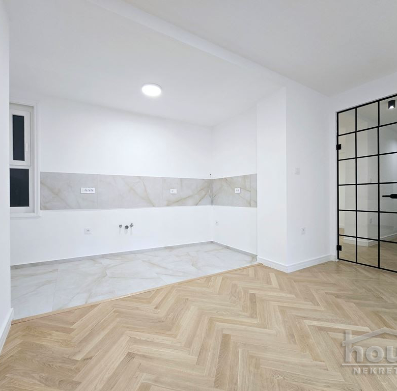 Stan Prodaja Novi Sad  112 m2
