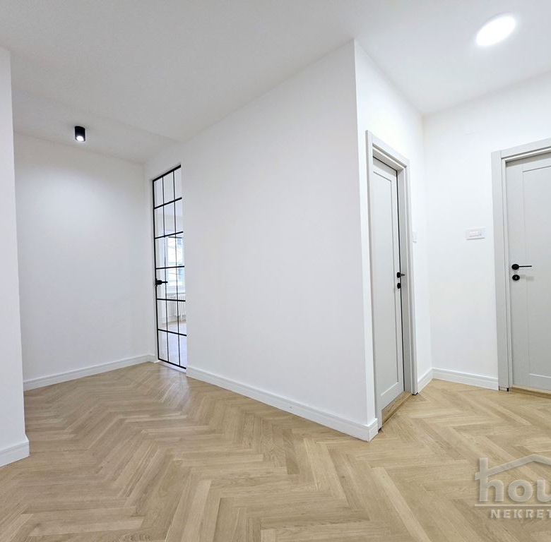 Stan Prodaja Novi Sad  112 m2