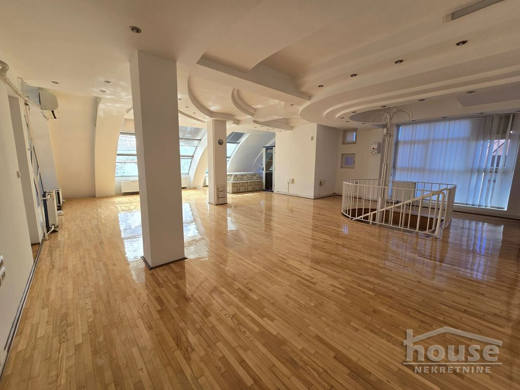 Stan Prodaja Novi Sad  216 m2