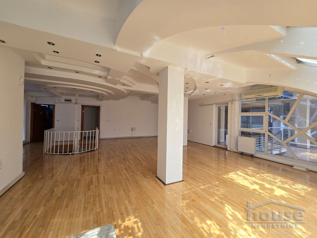 Stan Prodaja Novi Sad  216 m2