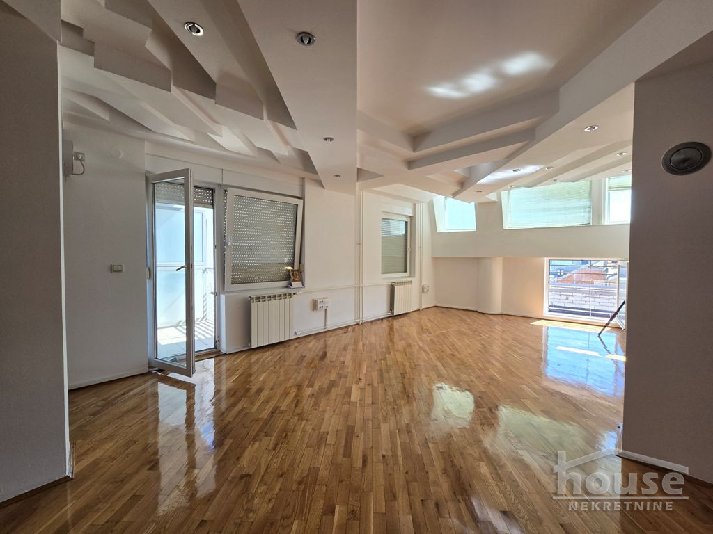 Stan Prodaja Novi Sad  216 m2