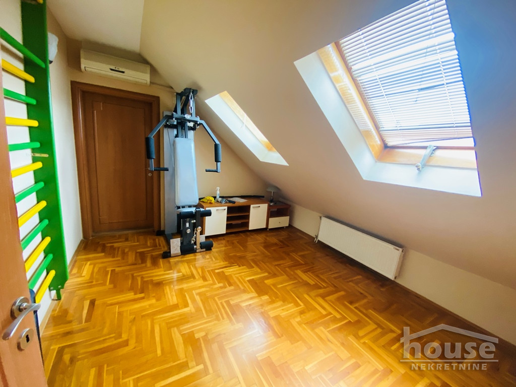 Petosoban stan na prodaju, Centar, Novi Sad, 102m², 3. sprat, 200.000 €