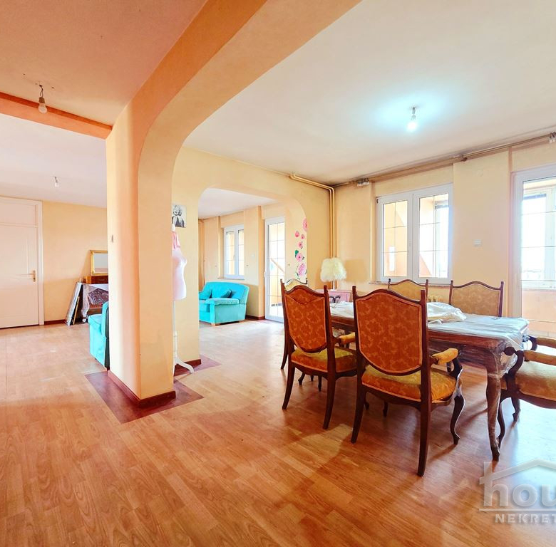 Stan Prodaja Novi Sad  179 m2