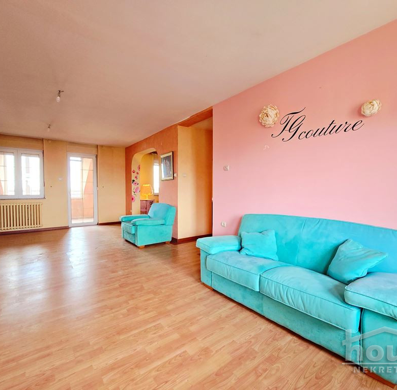 Stan Prodaja Novi Sad  179 m2