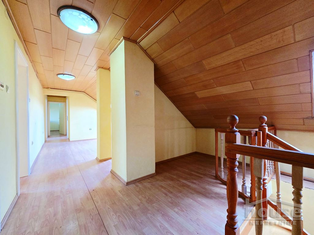 stanovi-5-dx-kej-1065183-ts4cm Petosoban stan na prodaju, Kej, Novi Sad, 179m², 5. sprat, 400.000 €