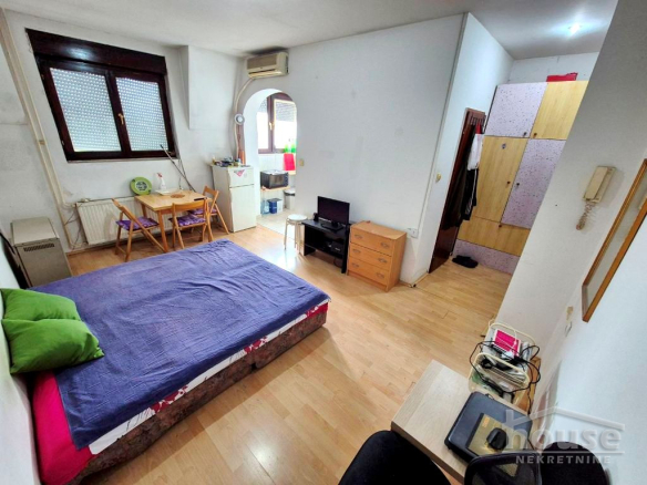 Stan Prodaja Novi Sad  25 m2