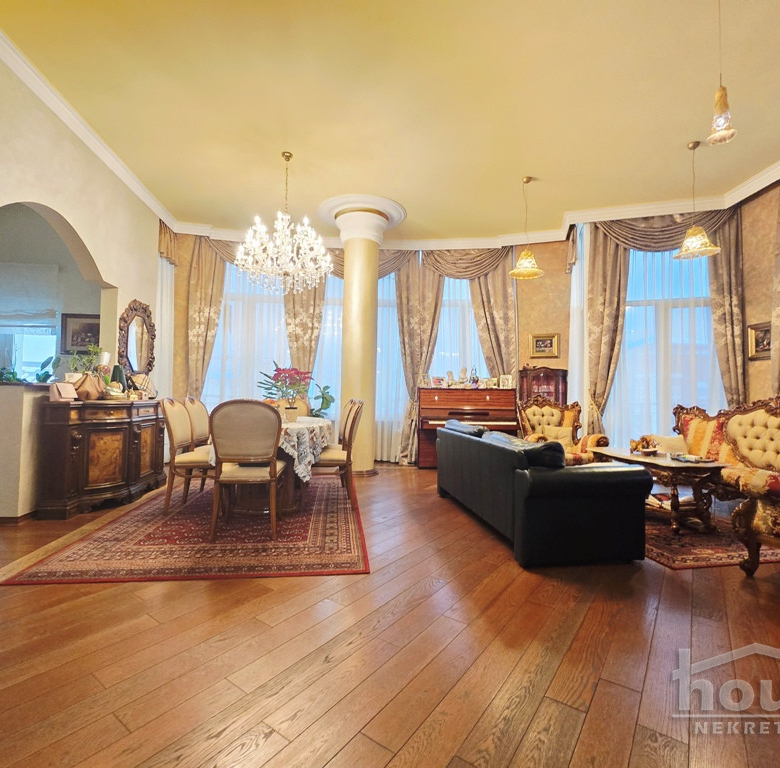 Stan Prodaja Novi Sad  359 m2
