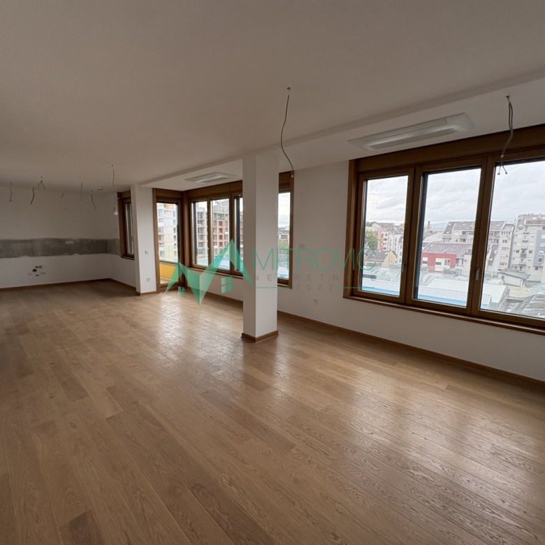 Stan Prodaja Novi Sad  121 m2