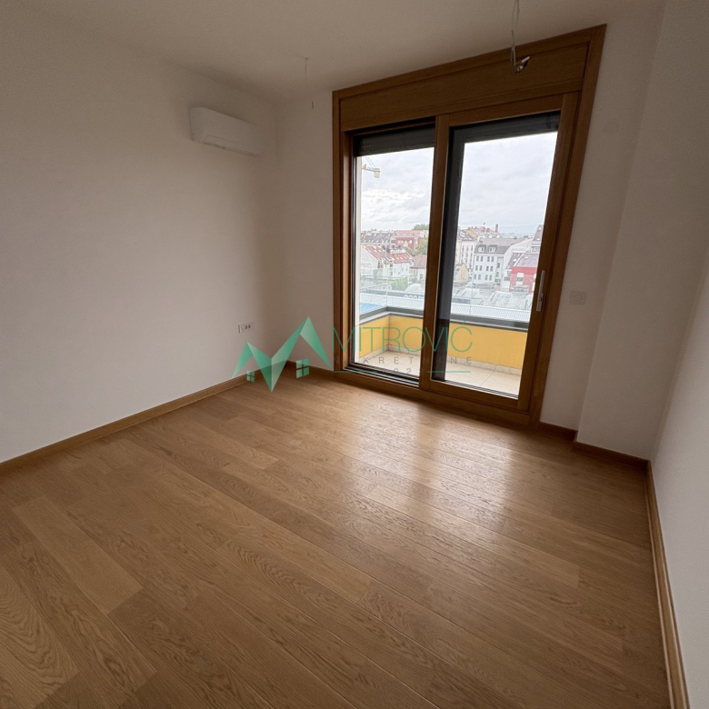 Stan Prodaja Novi Sad  121 m2