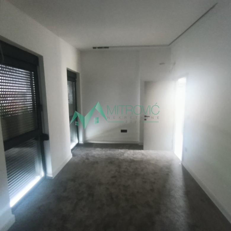Stan Prodaja Novi Sad  183 m2