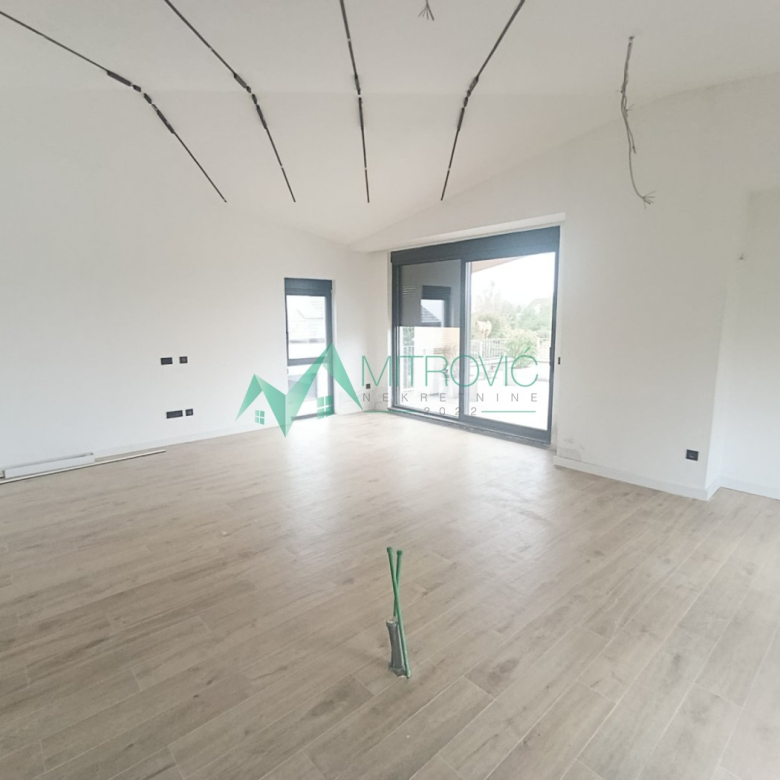 Stan Prodaja Novi Sad  183 m2