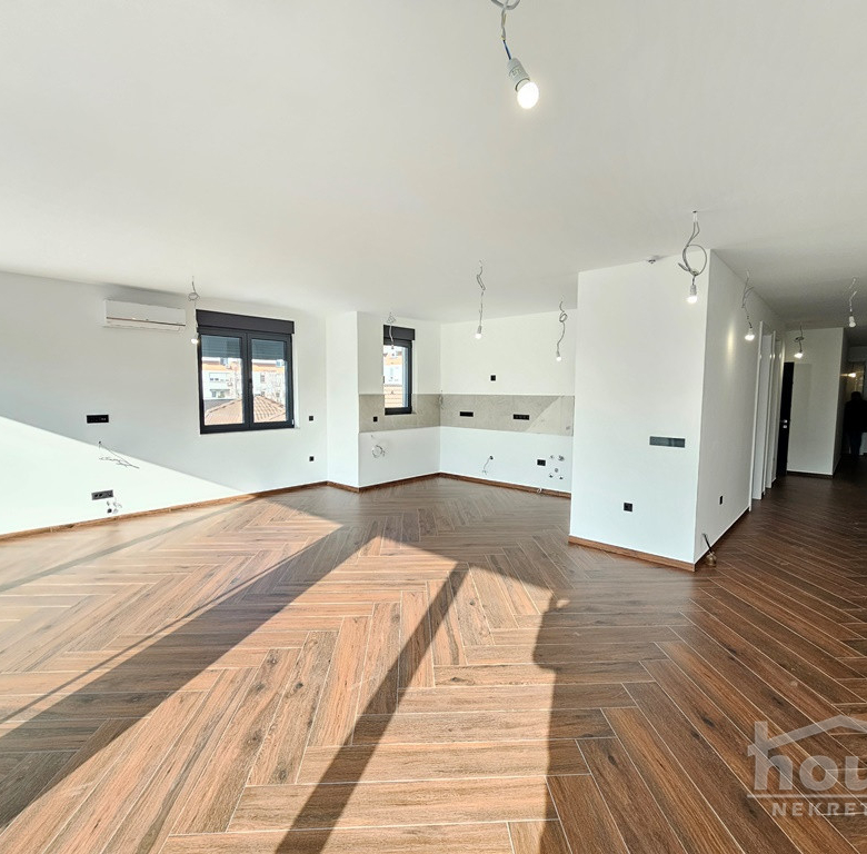 Stan Prodaja Novi Sad  165 m2