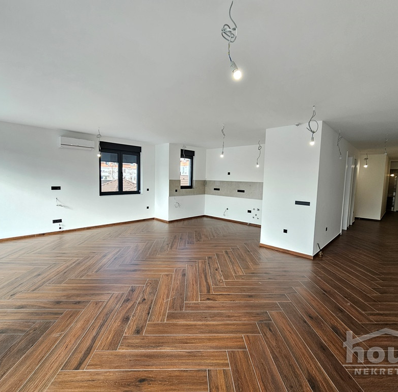 Stan Prodaja Novi Sad  165 m2