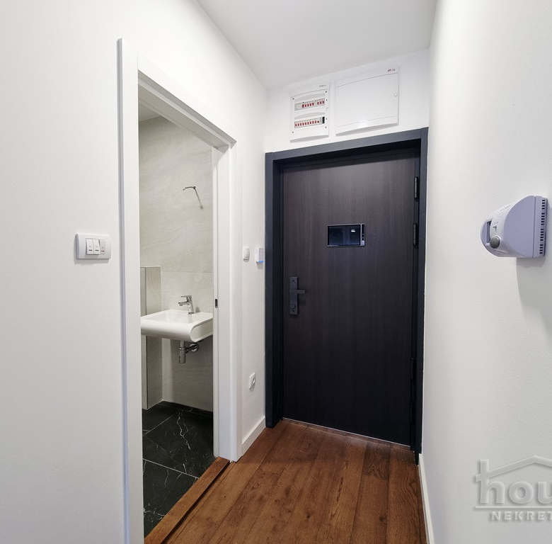 Stan Prodaja Novi Sad  25 m2