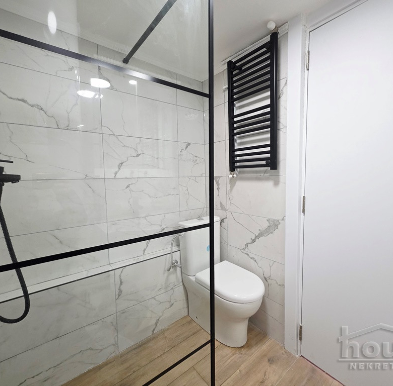 Stan Prodaja Novi Sad  28 m2