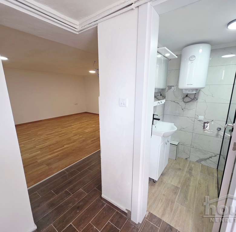 Stan Prodaja Novi Sad  28 m2