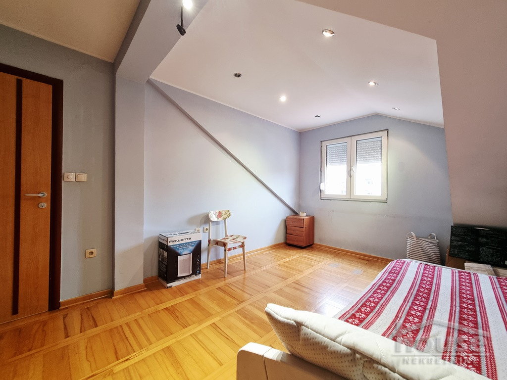 stanovi-5-tx-nova-detelinara-1065203-lfpca Petosoban stan na prodaju, Nova Detelinara, Novi Sad, 120m², 3. sprat, 200.000 €