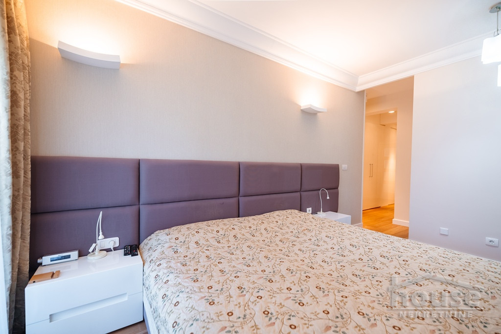 Višesoban stan na prodaju, Bulevar Oslobođenja, Novi Sad, 213m², 3. sprat, 617.700 €
