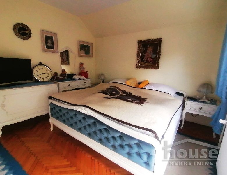 Kuća Prodaja Novi Sad  250 m2