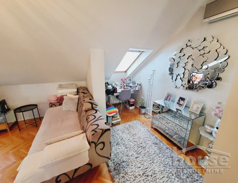 Stan Prodaja Novi Sad  80 m2