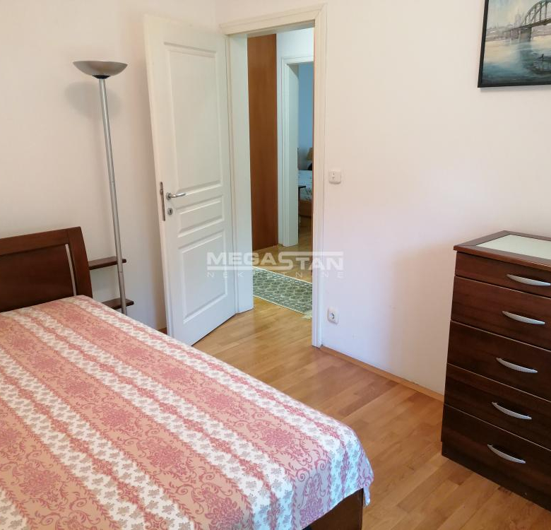 Kuća Izdavanje Beograd Senjak 140 m2