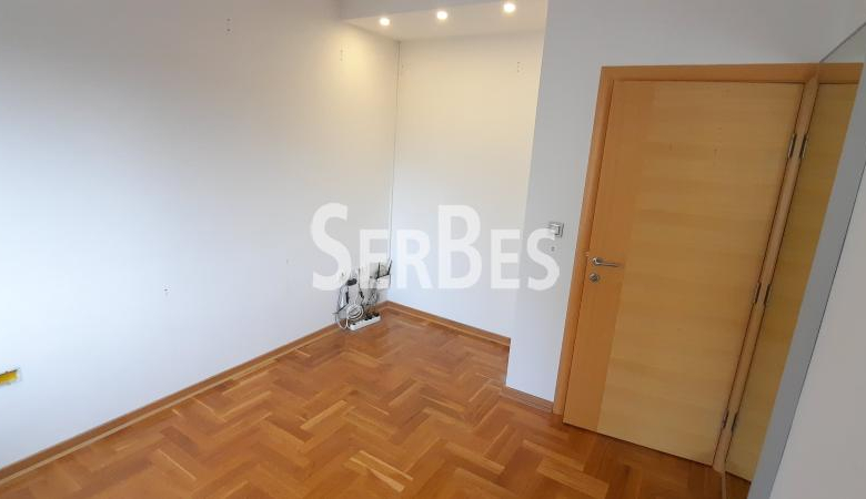 Lokal Izdavanje Novi Sad  146 m2