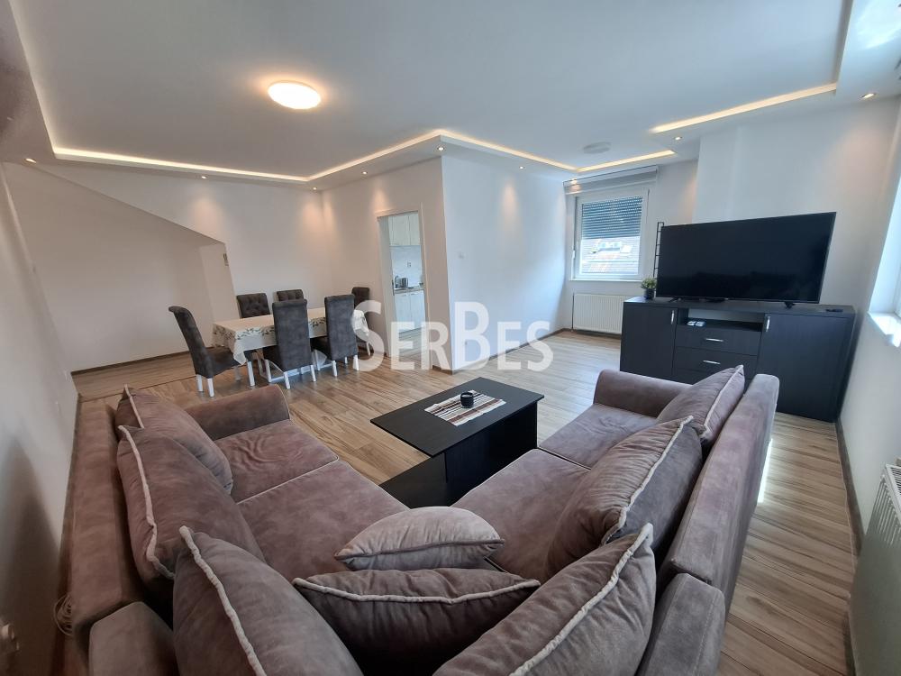 Stan Izdavanje Novi Sad  90 m2