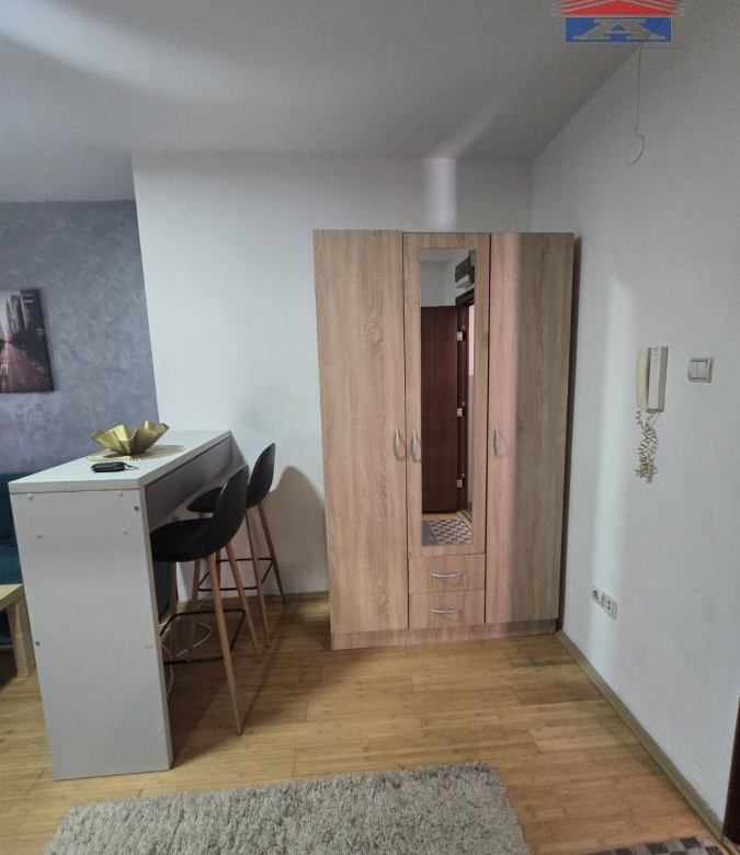 Stan Izdavanje Novi Sad  35 m2