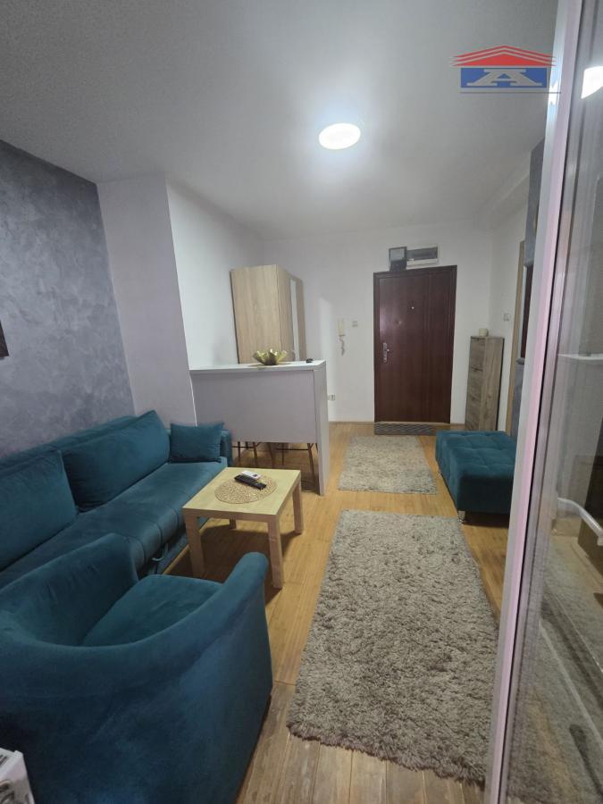 Stan Izdavanje Novi Sad  35 m2
