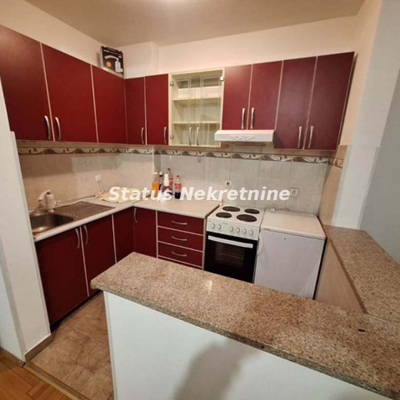 Stan Izdavanje Novi Sad  42 m2