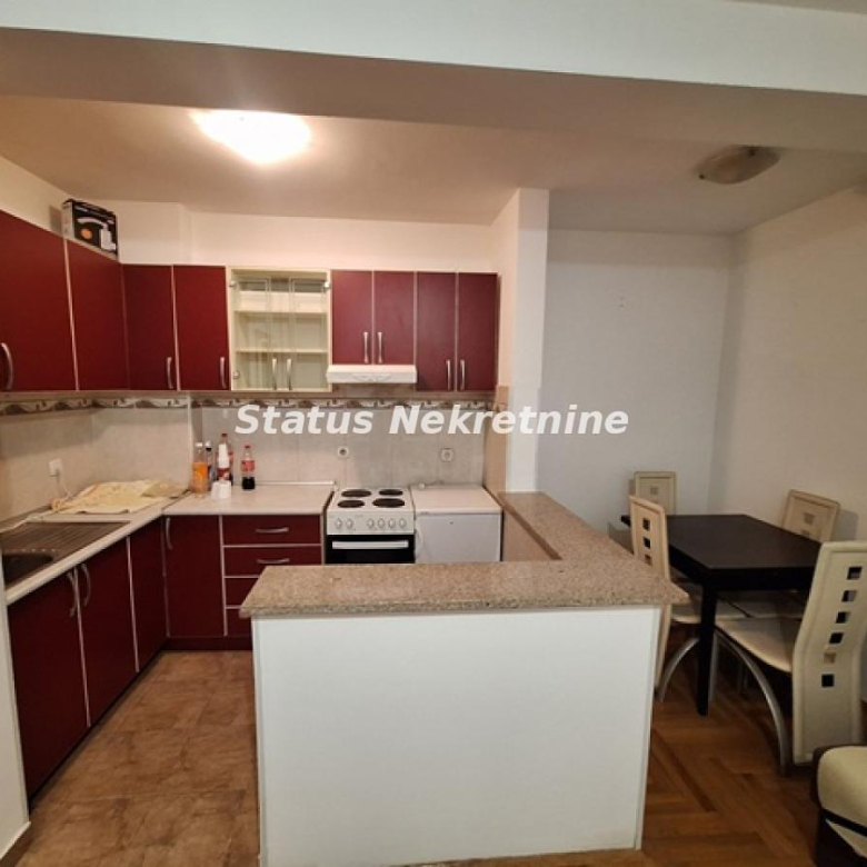 Stan Izdavanje Novi Sad  42 m2