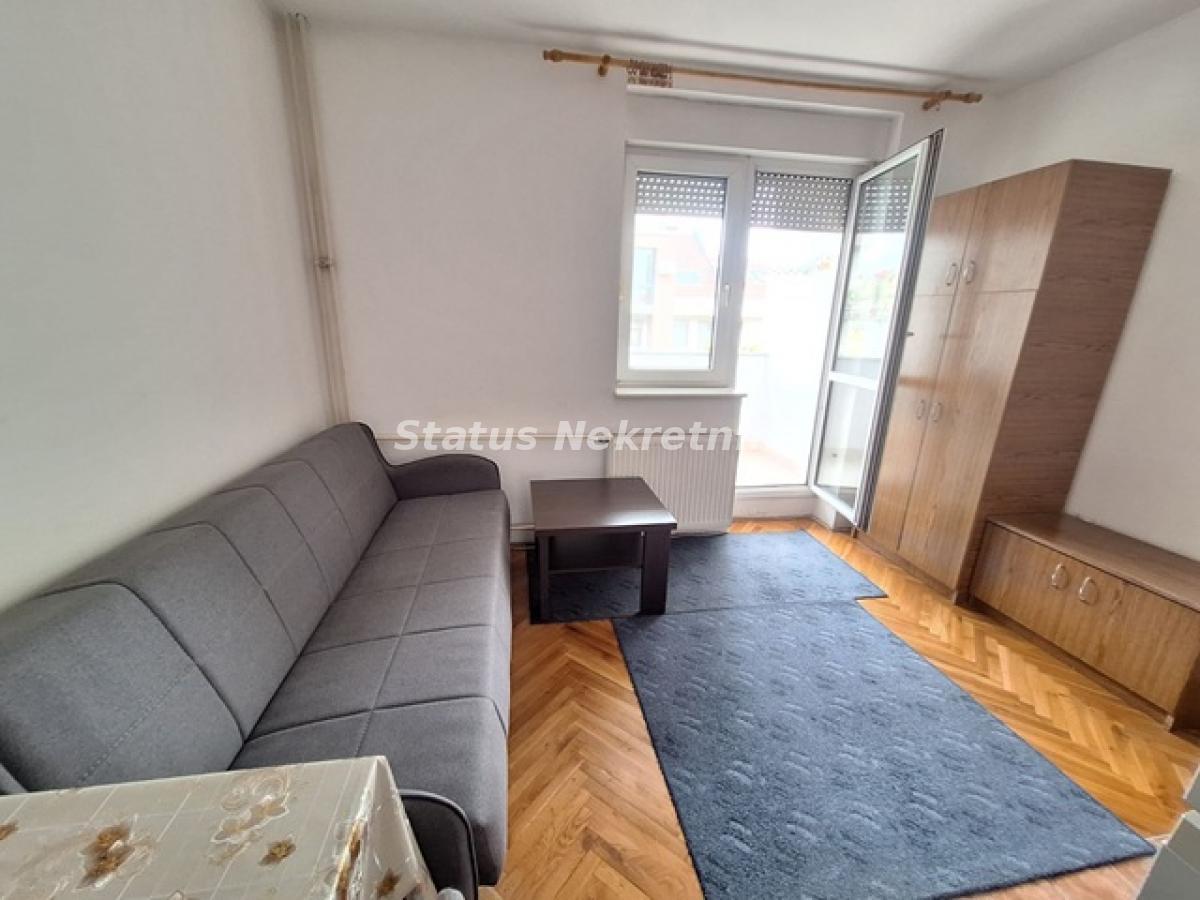 Stan Izdavanje Novi Sad  24 m2