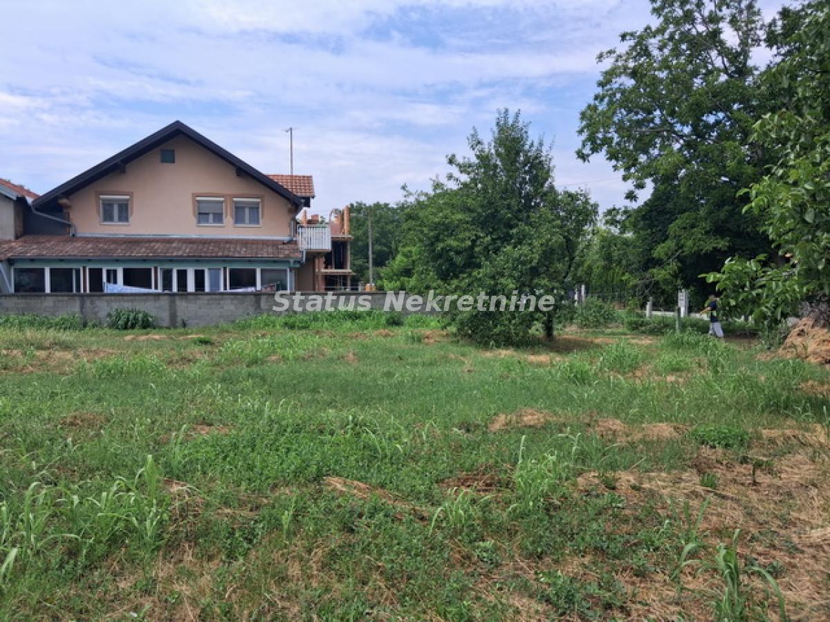 Plac Izdavanje Novi Sad  0 m2