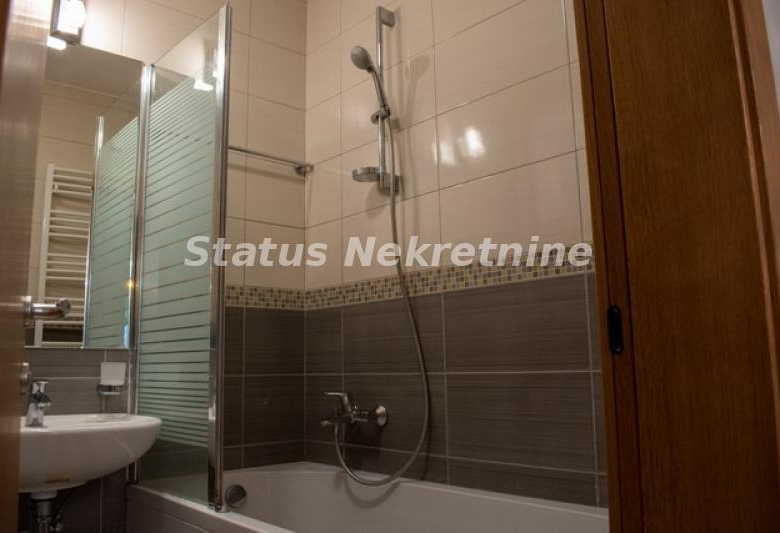 Stan Izdavanje Novi Sad  53 m2