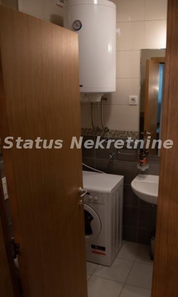 Stan Izdavanje Novi Sad  53 m2