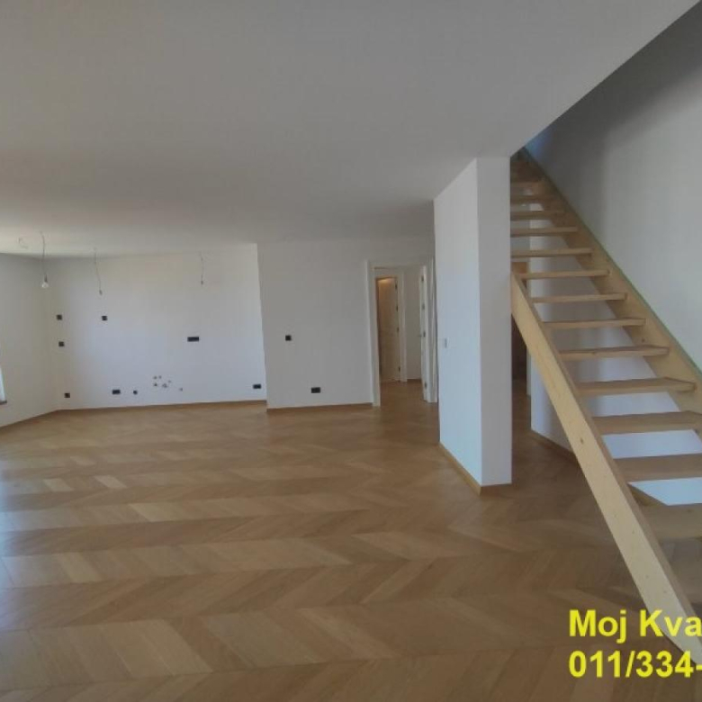 Stan Prodaja Beograd Južni Bulevar 193 m2