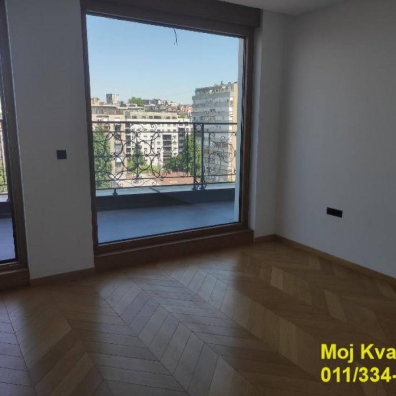 Stan Prodaja Beograd Južni Bulevar 193 m2