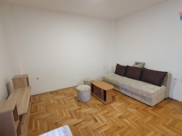 Stan Izdavanje Novi Sad  35 m2